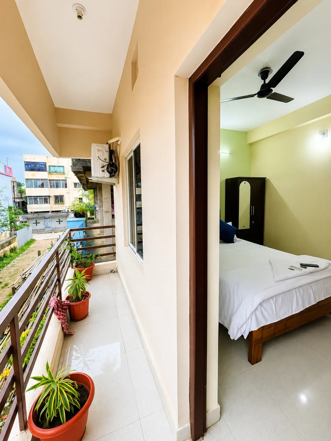 Balcony beside the bedroom at Yostel Jupiter