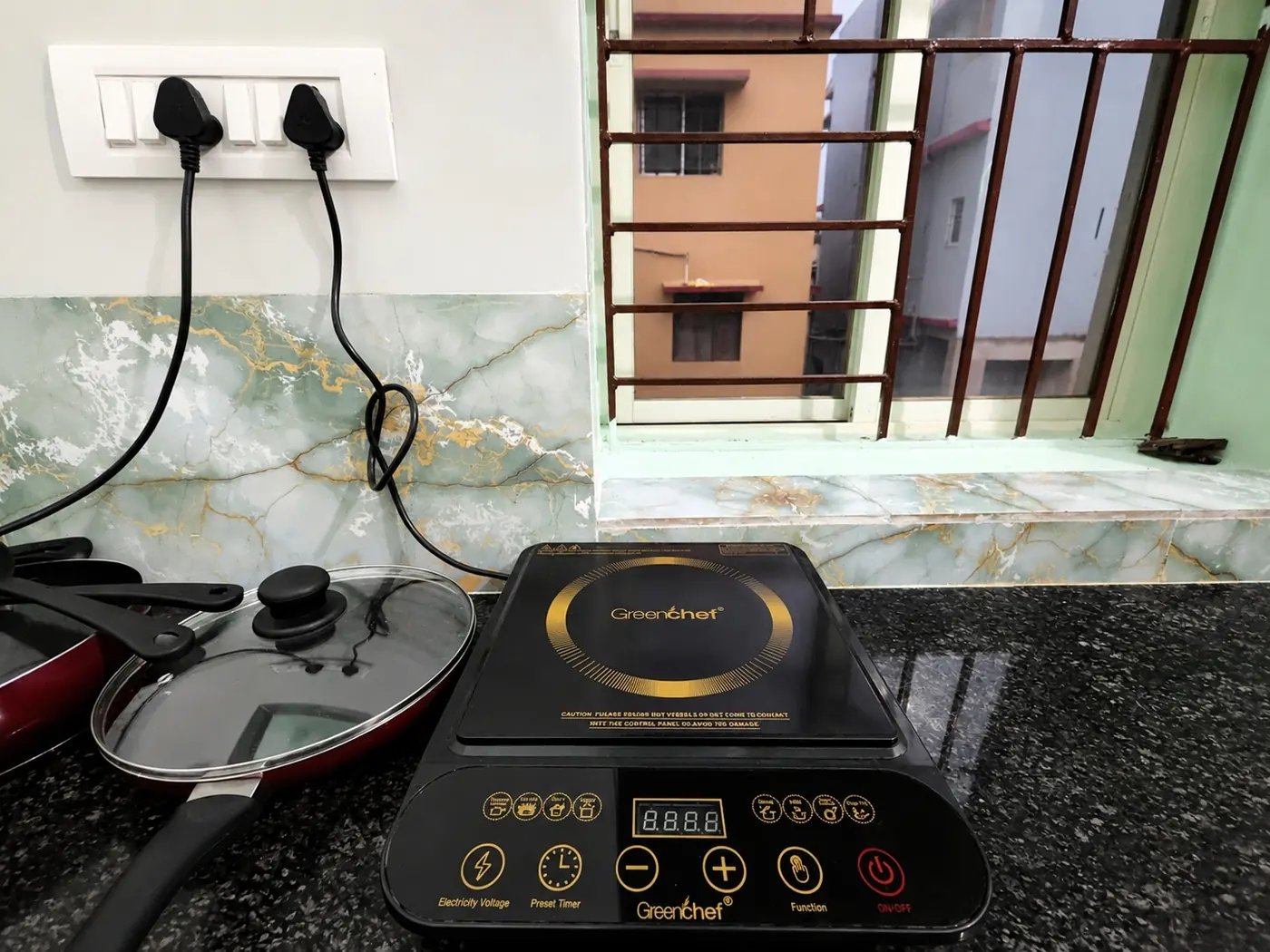 Induction cooktop at Yostel Jupiter